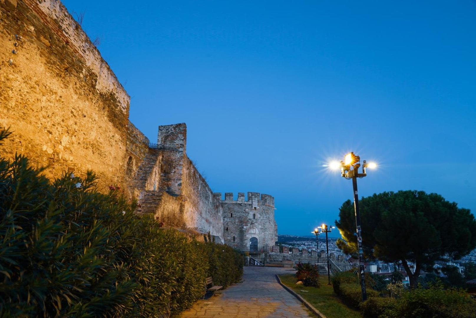 Beyond The Castle Apartment Salonic Exterior foto