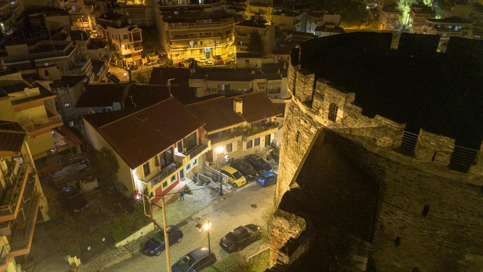 Beyond The Castle Apartment Salonic Exterior foto